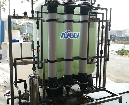 RO Système de purification de l'eau pour purifier l'eau du robinet et de la rivière